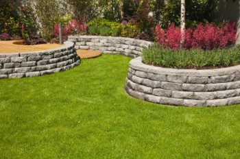 Lawn care in Greenridge, Staten Island, NY by Dynasty Commercial Cleaning LLC.
